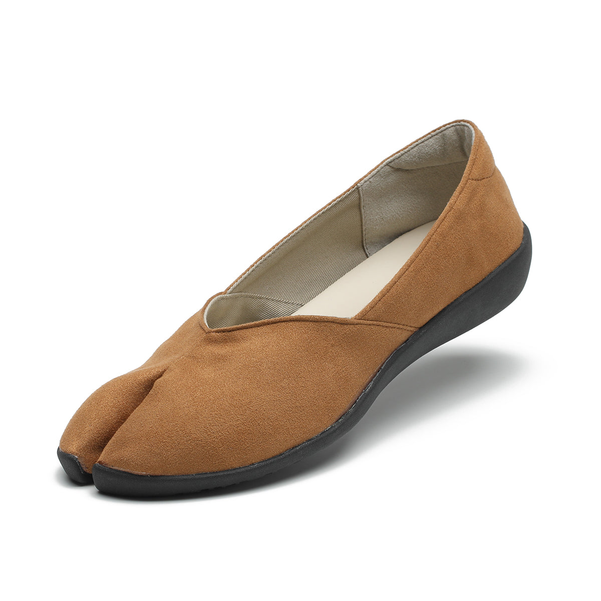 パンプスタイプの足袋シューズMARY（マリー）。カラーはブラウン