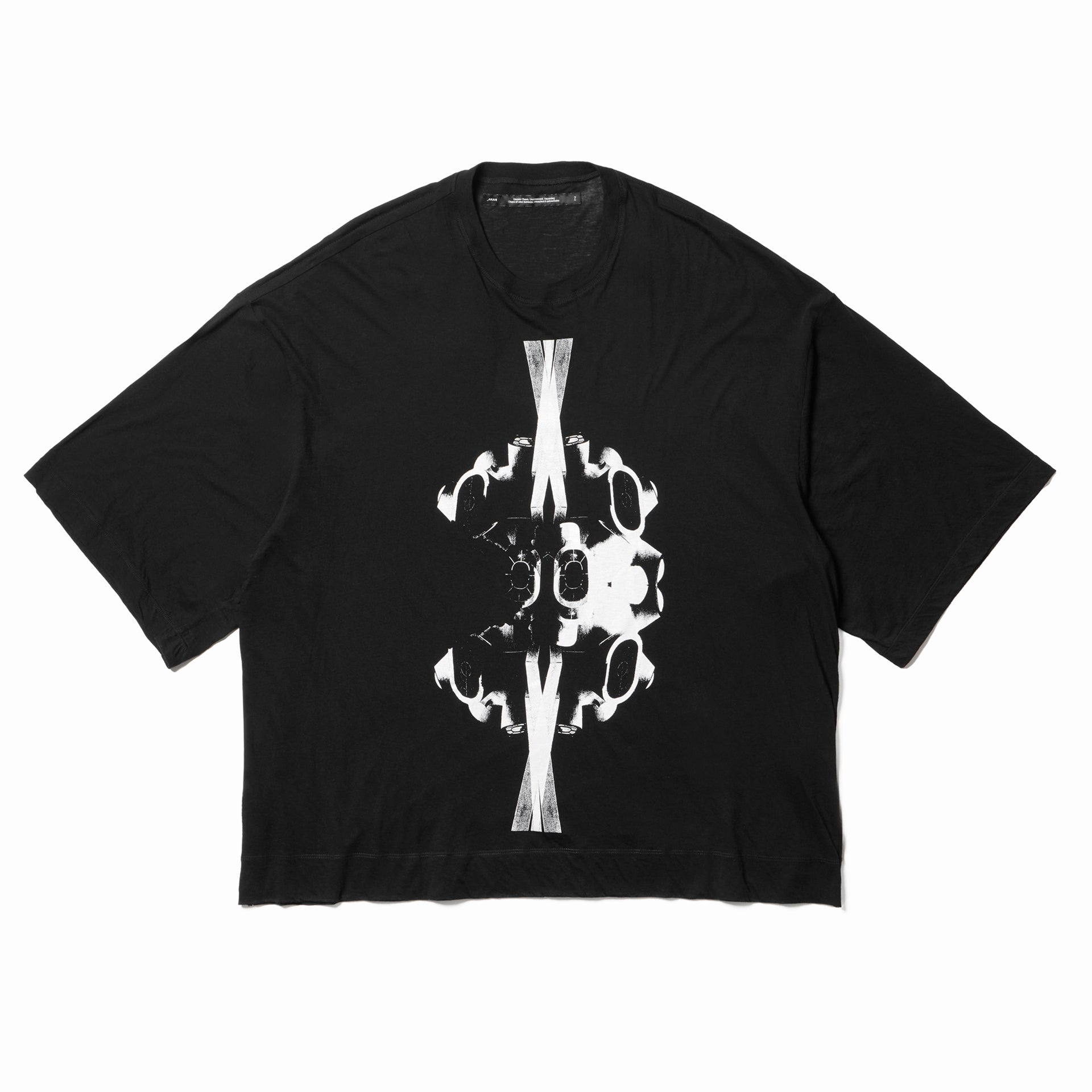 Cut and Sewn – JULIUS TOKYO STORE