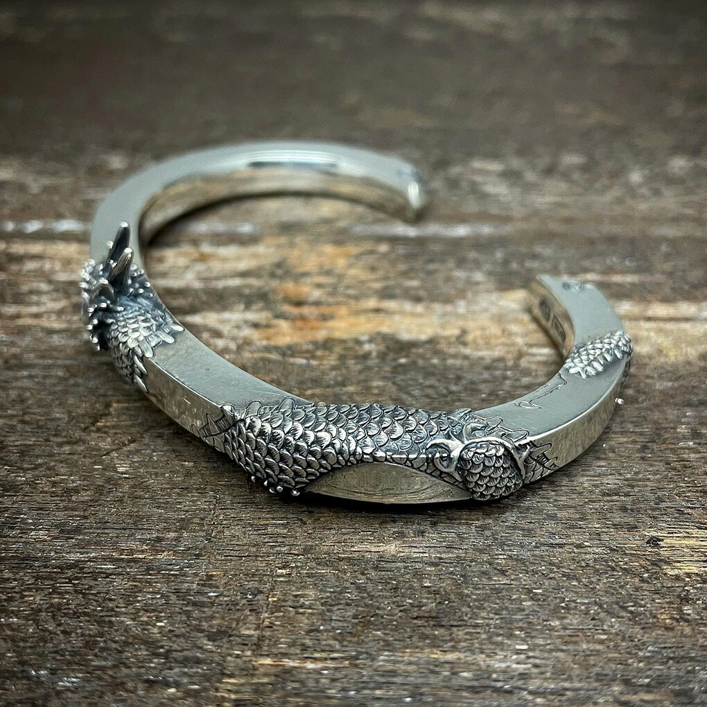 楽天市場】聖 HIJIRI 飛龍のバングル The flying dragon bangle