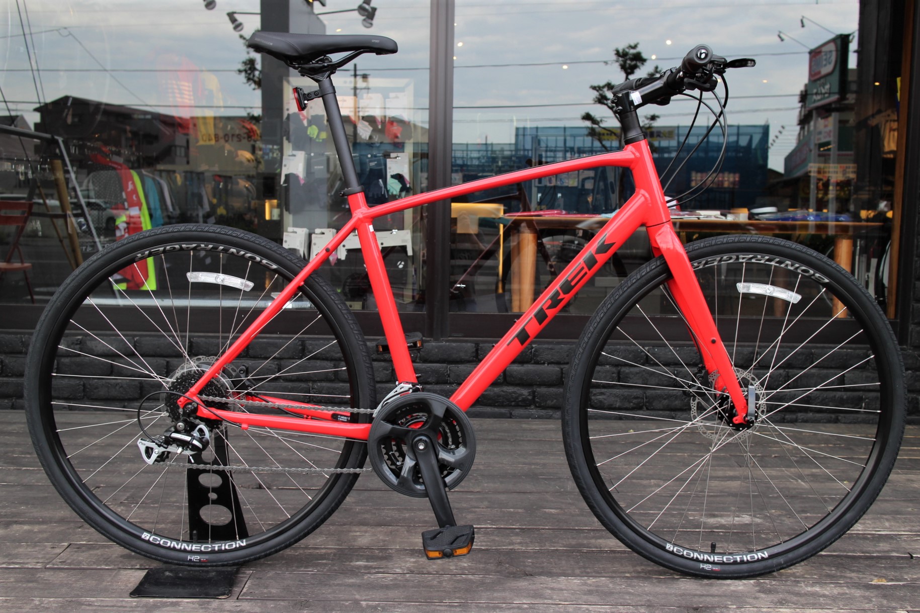 トレック 2020-2021年 FX2 Disc 油圧ブレーキ装備でコスパ最高のクロス