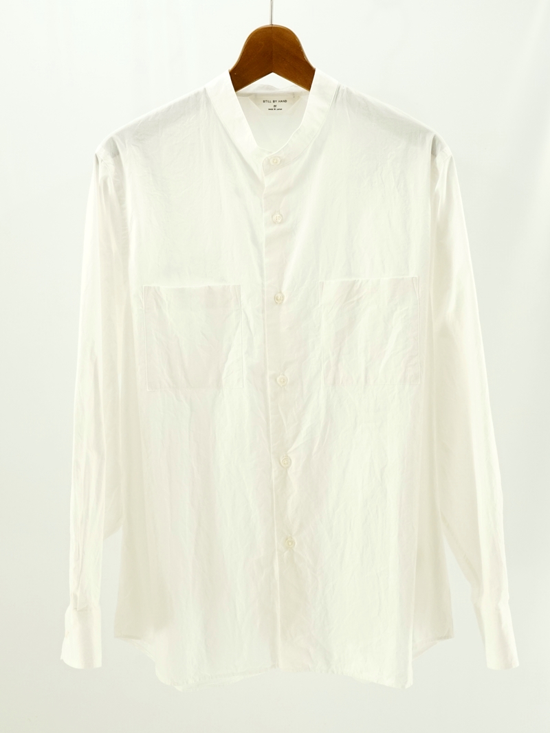 STILL BY HAND（スティルバイハンド） W-pocket バンドカラーシャツ