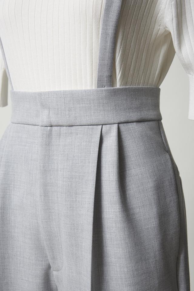 yori(ヨリ)の「サスペンダー付ハイウエストスティックパンツ【2021SP