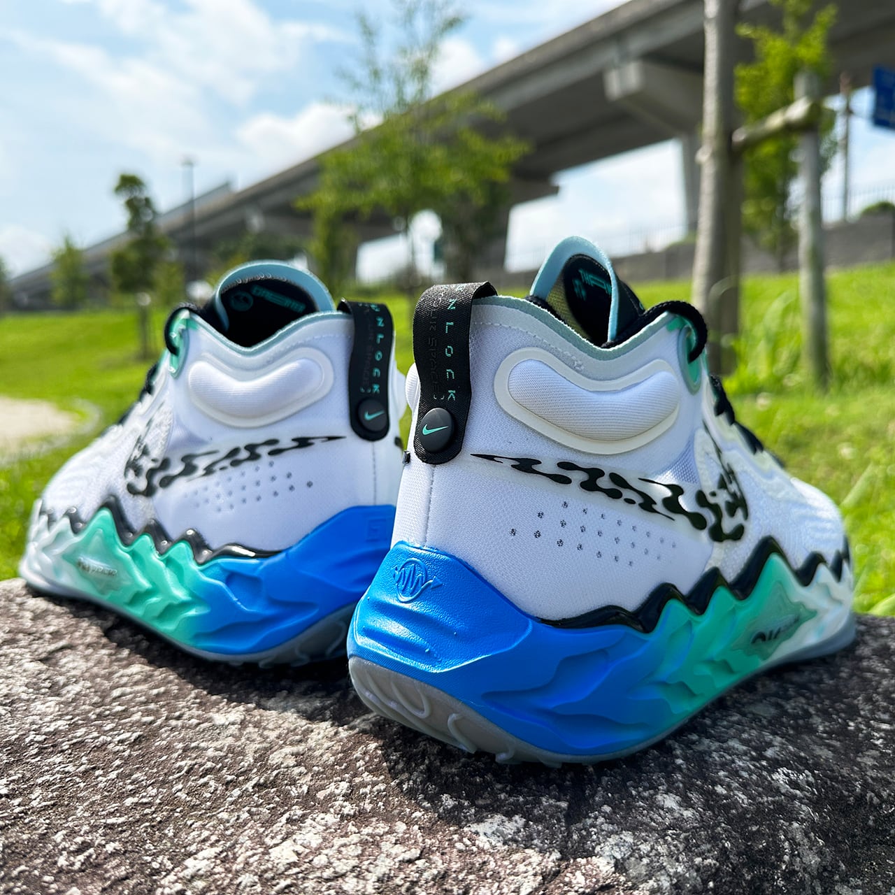 Nike Air Zoom G.T. Run EP 