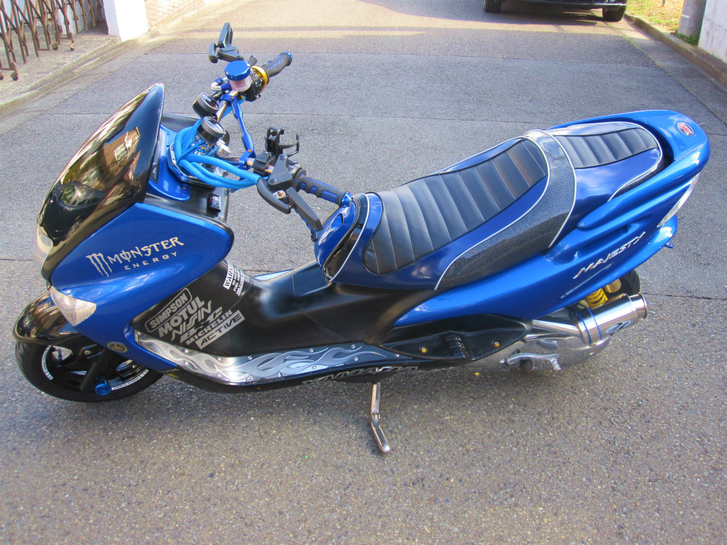 マジェスティ125 シート張替え装着画像 - CUSTOM SEAT．JP