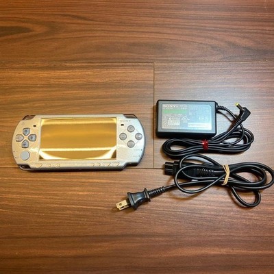 Sony PSP 2000 Crisis Core: Final Fantasy VII Bundle 64MB Silver