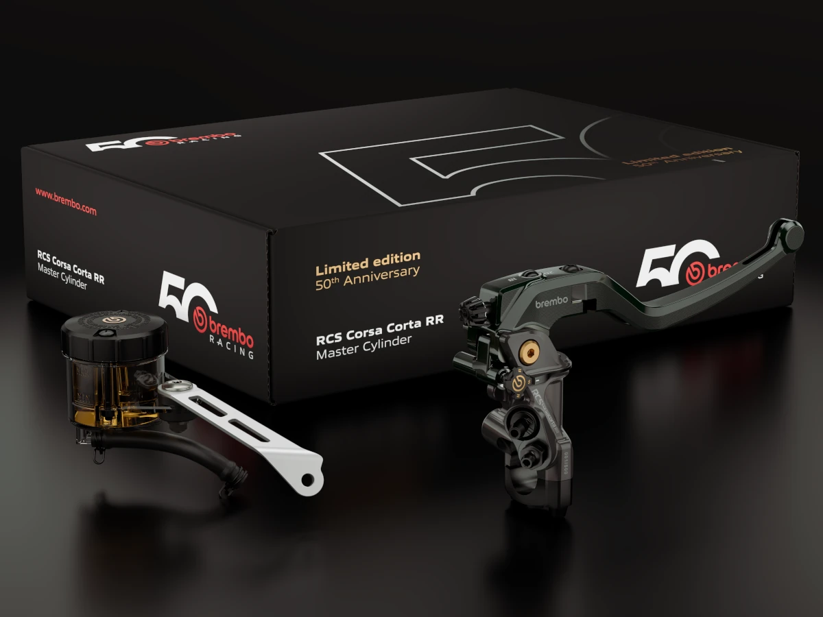 新製品】世界で500セット限定！ ブレンボから50周年記念限定モデルの