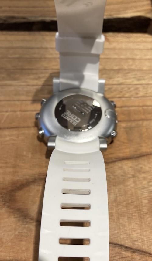 SUUNTO スント＞ Core Alu Pure White コア・ピュアホワイト| 中古