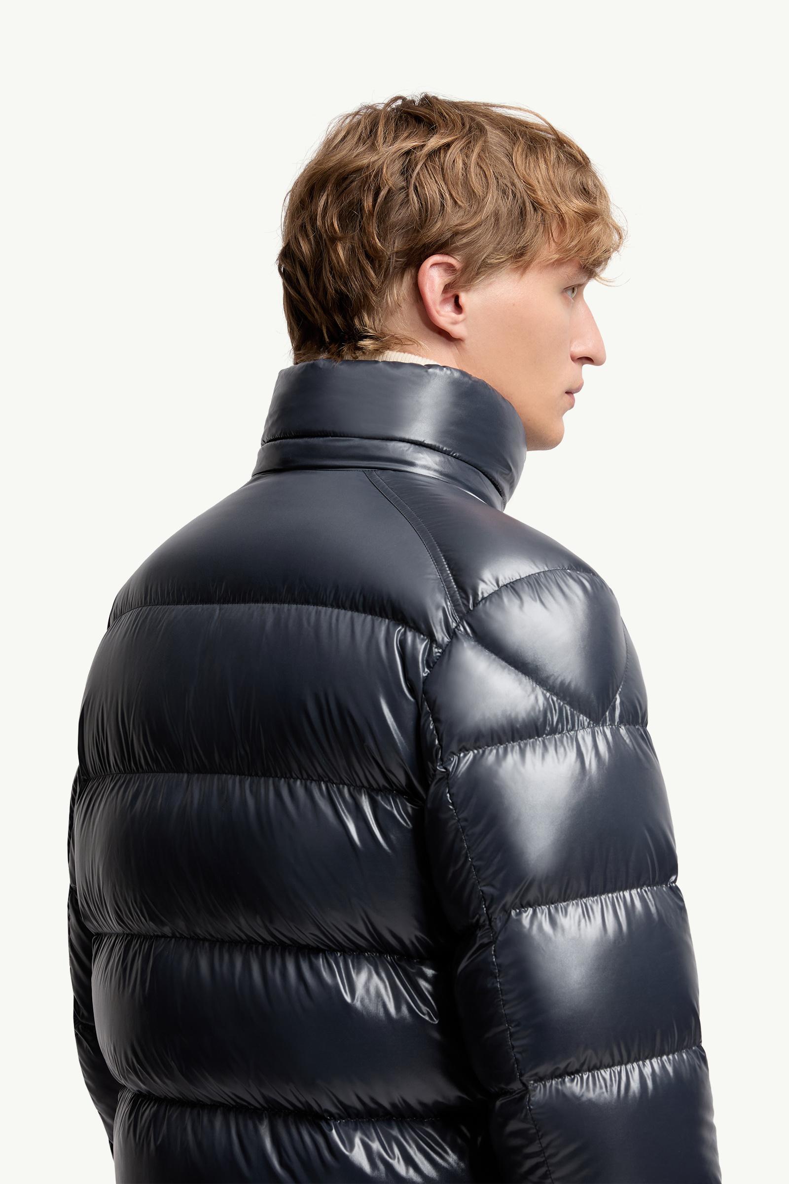 ネイビーブルー Moncler Mayaショートダウンジャケット : ショート