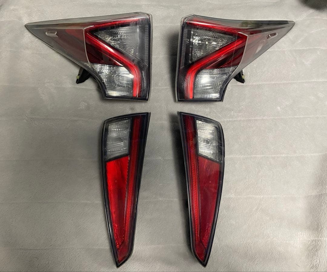 50プリウス 前期　ZVW50 テールライト 4個セット ICHKOH 良品】プリウス50 ZVW50 前期 純正テールライト 右 リアフォグ無 KOITO