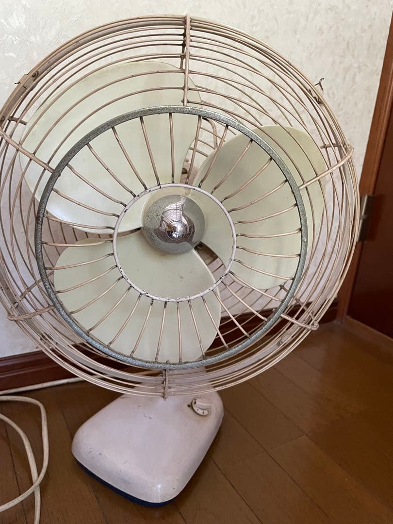 レトロ 扇風機　昭和レトロMitsubishi 3枚羽根　三菱電機 アンティーク 鉄製 古い 扇風機 三菱 鉄羽根 3枚羽根 首振り 昭和